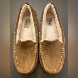 Womens Ugg slippers